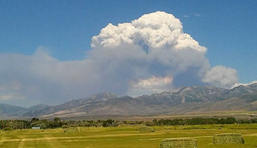 Fire near Wells sends smoke above Ruby Mountains